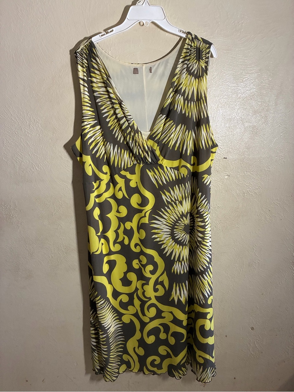IEdesigned Yellow and Gray Surreal Print Midi Dress